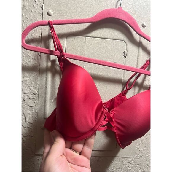 Victoria’s Secret Red Full Coverage Bra Woman’s Size 34C - Picture 3 of 13
